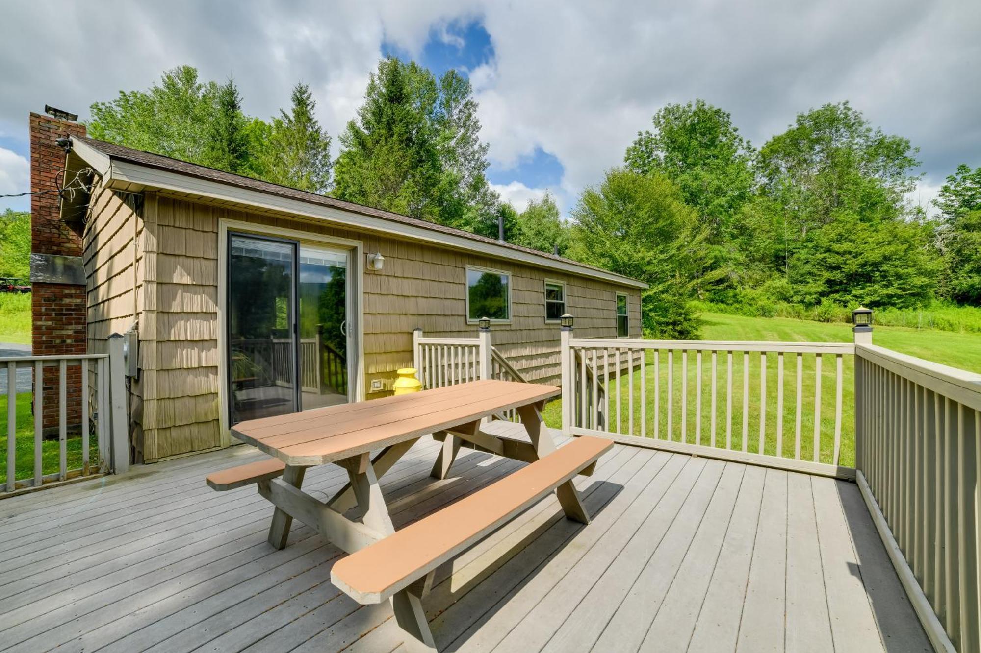 Quiet Catskills Getaway With Deck And Mtn Views New Kingston Buitenkant foto
