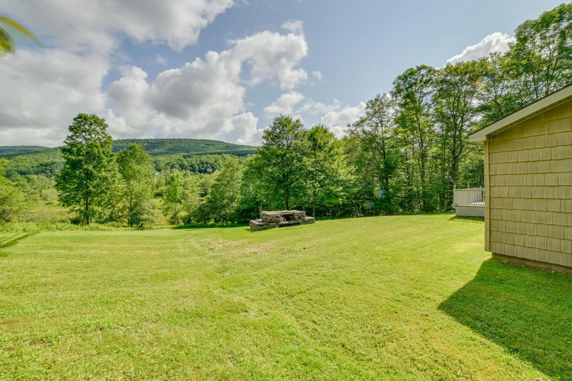 Quiet Catskills Getaway With Deck And Mtn Views New Kingston Buitenkant foto